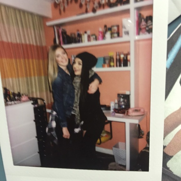 Meet your Posher, Larkin - Picture 1 of 1